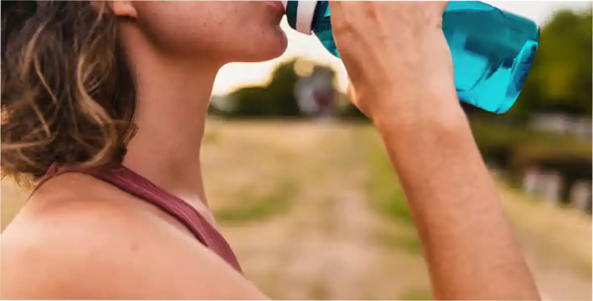 1200x610_bebidas-hidratan-tu-cuerpo-mas-agua-1107350-140158